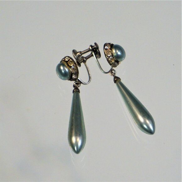 Vintage Tear Drop Icy Blue Screw Back Earrings As Is - Picture 7 of 7
